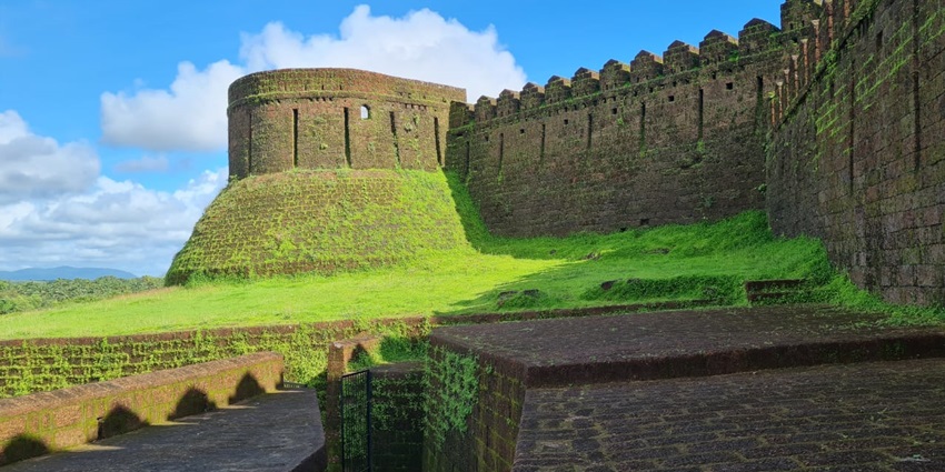 Mirjan Fort showcasing its historic architecture against a clear blue sky, a must-see in Kumta.