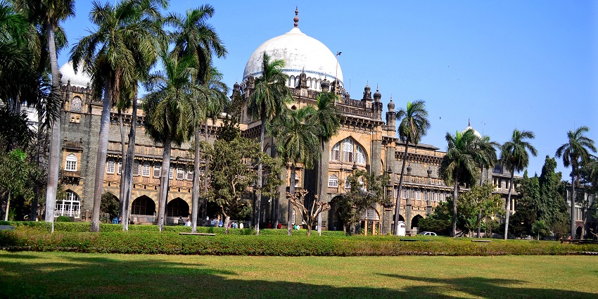 View of the Prince of Wales Museum in South Mumbai, one of the best things to see in South Mumbai.