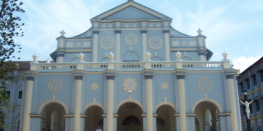 St. Aloysius Church is an attraction and the best thing to see in Mangalore.