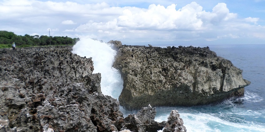 A beautiful image of the Ombak Peach point in Water Blow, Nusa Dua in Bali, Indonesia.