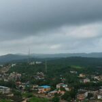 A picture of Dapoli City showing its natural beauty and greenery from a high perspective.