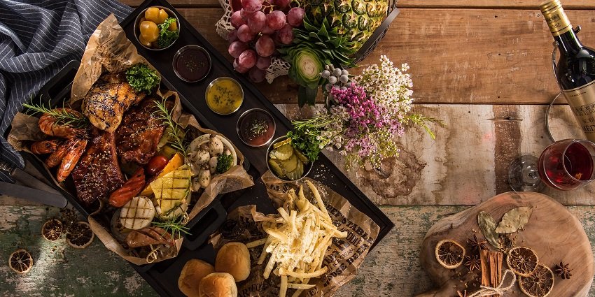 A beautifully arranged platter of assorted food starters, perfect for sharing and enjoying.