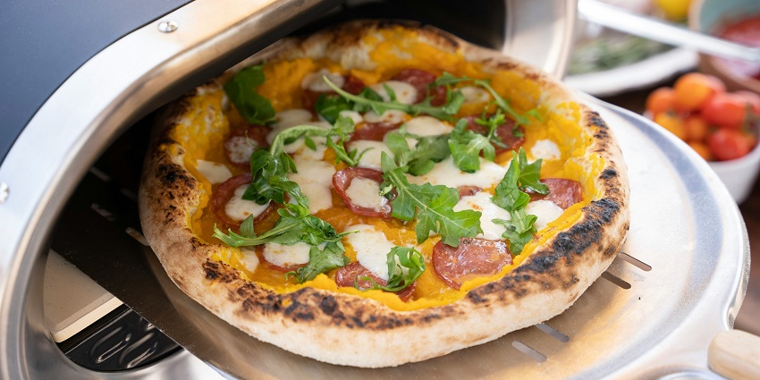 There are many eateries in Maharashtra offering scrumptious food including pizza.