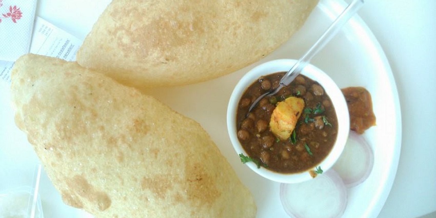 Snapshot of the mouth-watering Chole Bhature being served in the plate with sauce
Durgesh Tiwari
Durgesh Tiwari
12:25 PM Sep 30
Alt Text: Panoramic view of the Aravalli hill covered in the lush dense forest and the fog
Durgesh Tiwari
Durgesh Tiwari
12:27 PM Sep 30
Alt Text: Panoramic view of the beautiful Aravalli and the villages with the farm land amidst the jungle
Turn on screen reader support
To enable screen reader support, press Ctrl+Alt+Z To learn about keyboard shortcuts, press Ctrl+slash