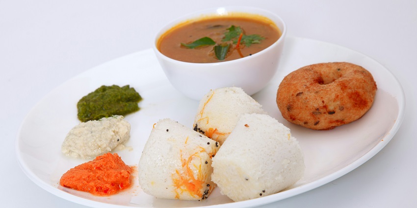 There are many eateries near Mahim Fort, Maharashtra offering appetising delicacies.