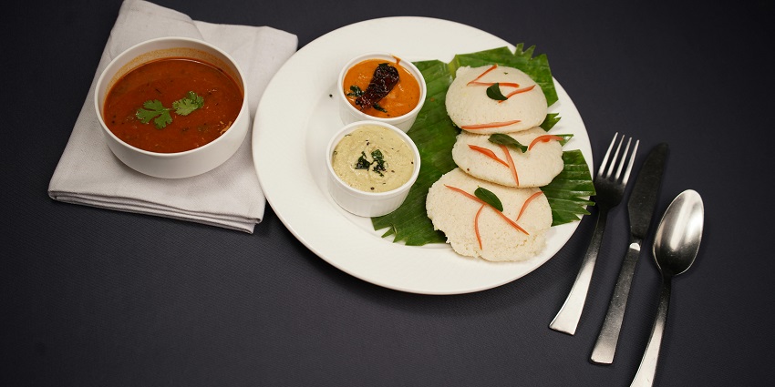 Several eateries are available beside the temple for a culinary journey and adventure.