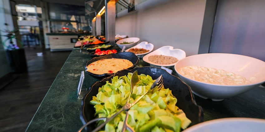 There are many eating joints near Neyyar Wildlife Sanctuary with yummy food.