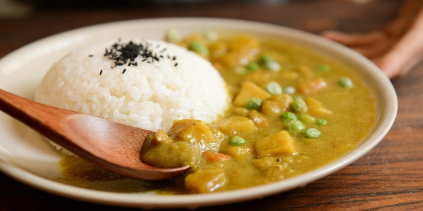 Snapshot of the mouth-watering delicious rice and the curry served hot in the restaurant