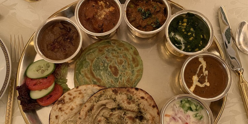 Enjoy Jodhpur's flavours at Gypsy Restaurant, Cafe Mehran, and On The Rocks for family dining.