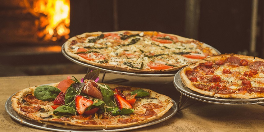 There are many eateries near the water parks in Jabalpur offering scrumptious food.