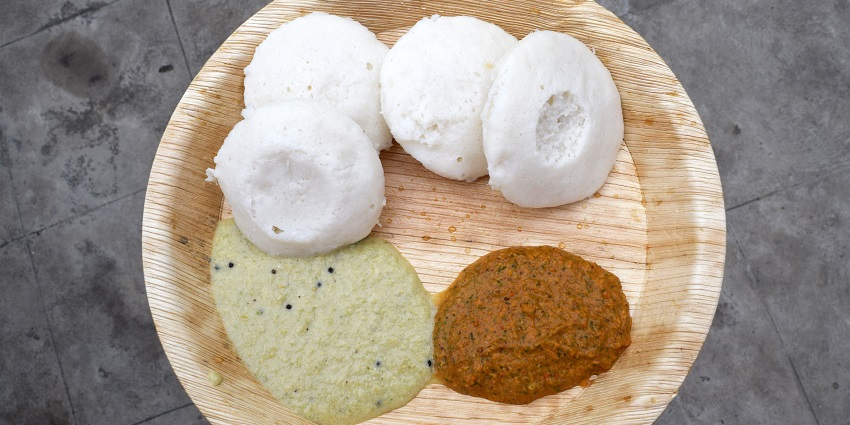Many restaurants are available near Sukran Temple which provide delicious food.