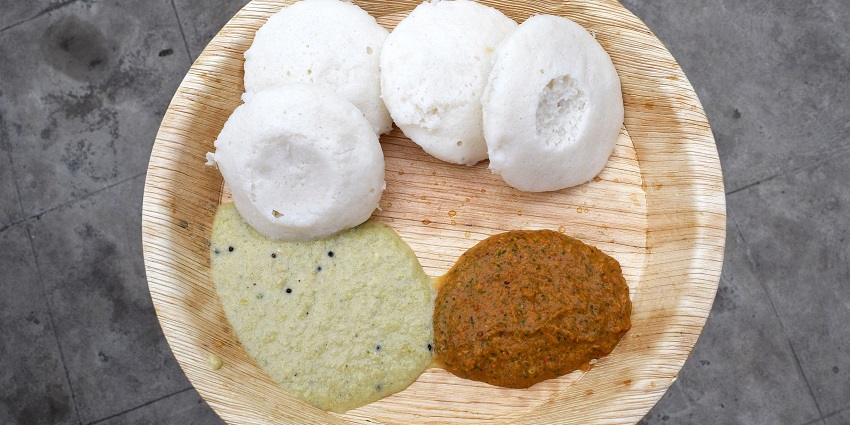 There are multiple places to eat around the Gandhi Museum Madurai.