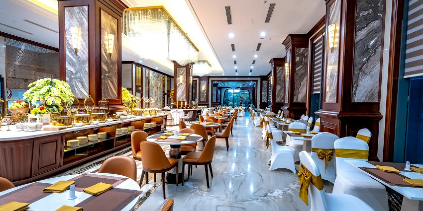 Elegant and luxurious hotel dining room with sophisticated interior design for fine dining.