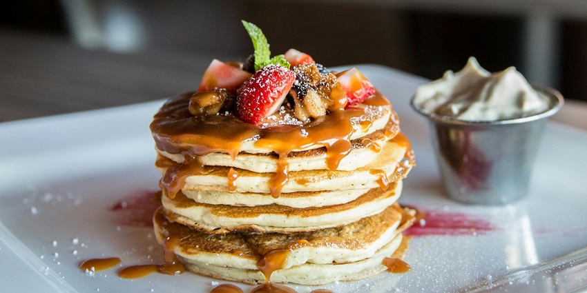 Enjoy food at the best eateries near the temple in Thiruvanmiyur, Chennai, Tamil Nadu.