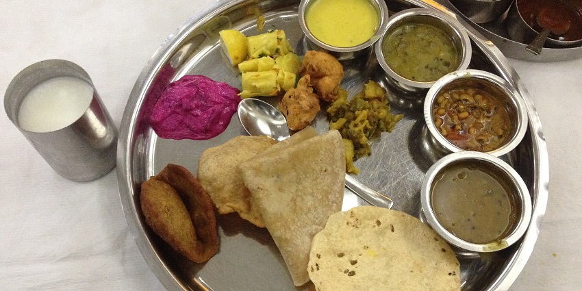Aurangabad boasts local restaurants serving delicious Maharashtrian cuisine.