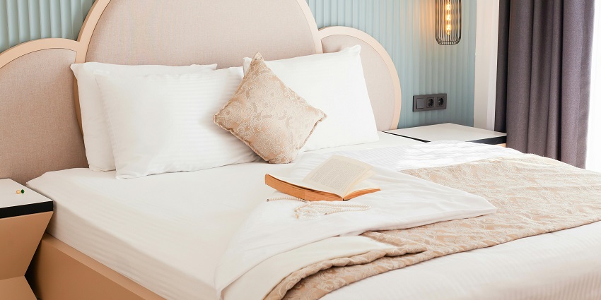An image depicting accommodations along the Senggigi strip for your stay on the island.