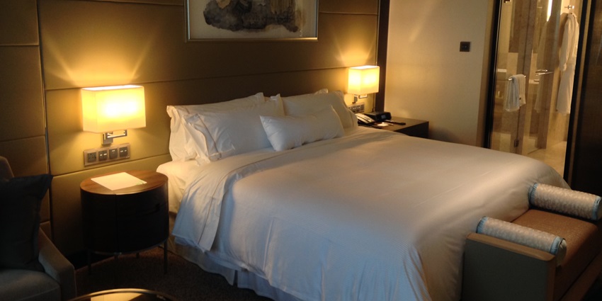 Gaganbawda has various accommodation options like Hotel Gaganbawda, Hotel Prakash, and Sahyadri Homestay