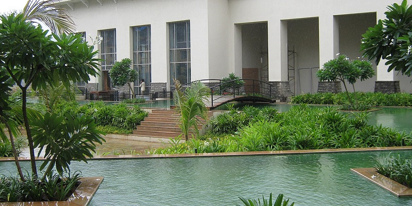 Enjoy a relaxing getaway at resorts near Chanderi Fort with scenic views and comfortable amenities.