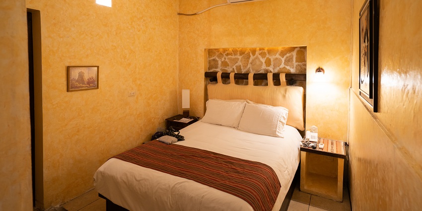 Cozy hotel room near Darbhanga Fort to provide tourists a perfect stay.