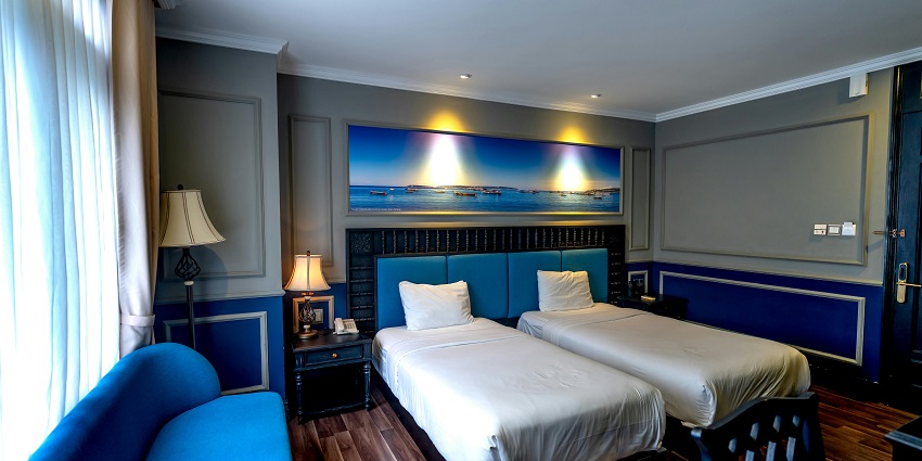Image of a budget friendly hotel with clean rooms and basic amenities