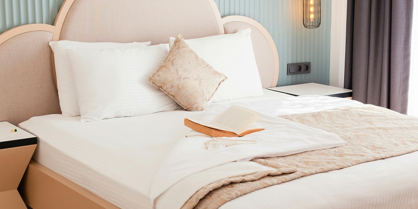Accommodations nearby offer a plethora of services according to tourists budget
