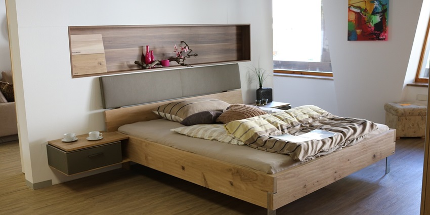 Modern apartment room with sleek furniture and minimalistic design for a cosy ambience.