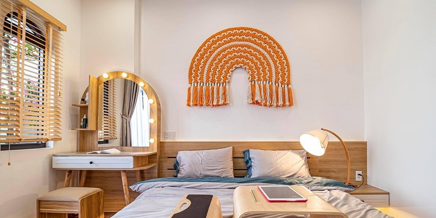 Stay at a bedroom with modern design and comfort near the Solapur Bhuikot Fort