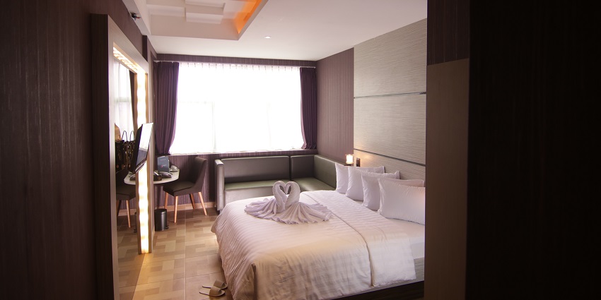 There are many congenial accommodation options near Kota Biological Park.