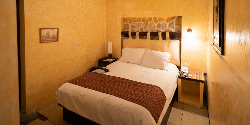 Hotel room to relax after a trip to Pachaiamman Temple