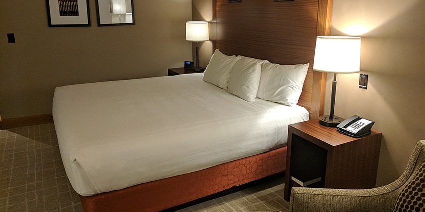 affordable hotel room situated near Uthirakosamangai Temple