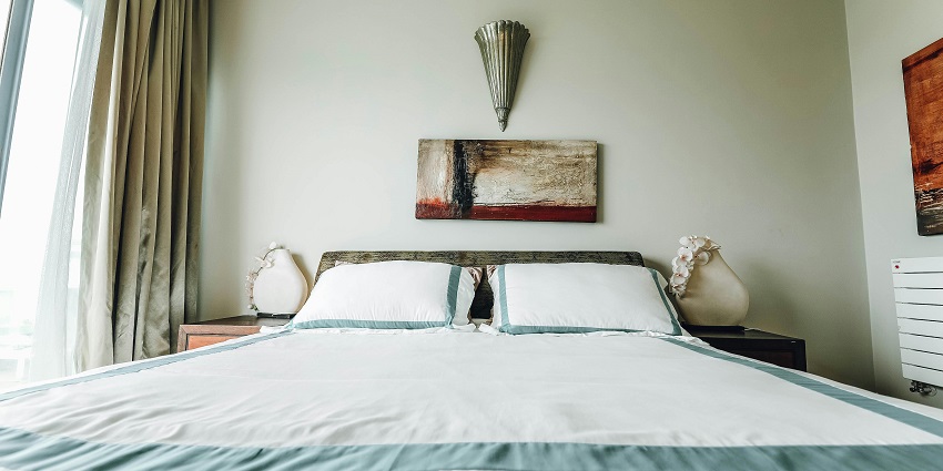 Accommodations near the temple offer a diverse range of facilities to ensure a comfortable stay
