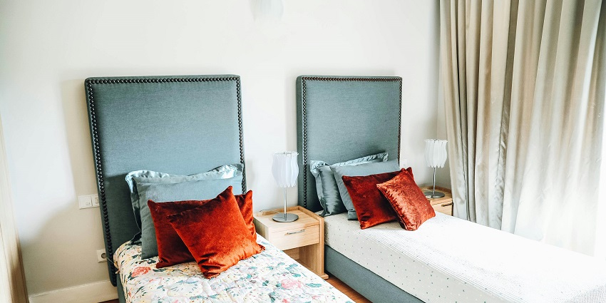 Accommodations near the temple offer a variety of services according to tourist's budget and needs