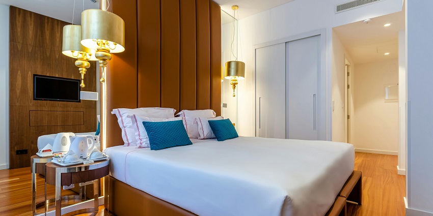 Stay near kayaking spots in Chennai for convenience and comfort