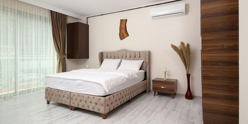 Accommodations nearby offer a variety of facilities according to tourists budget and needs