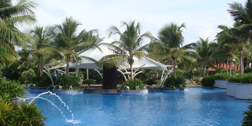 Eco-friendly resorts offer sustainable stays and scenic views.
