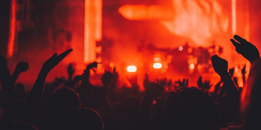 An image of a trendy nightclub featuring top DJs and a sophisticated atmosphere.
