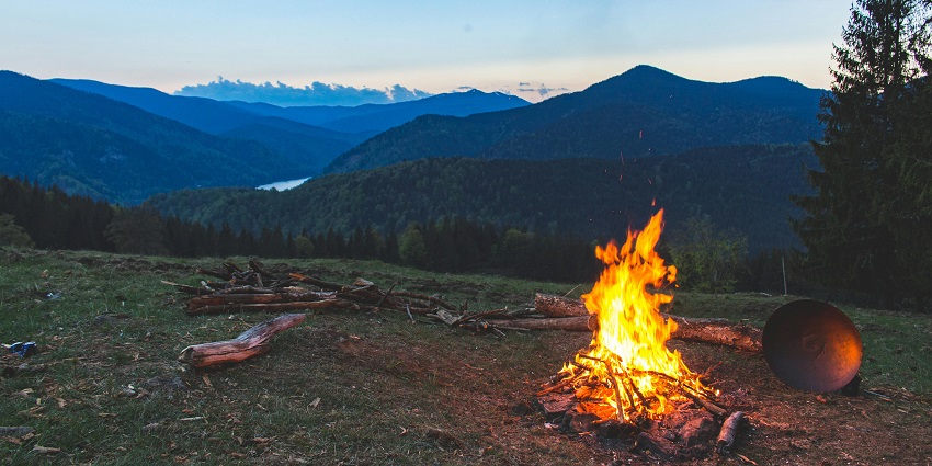 View of a bonfire at Wild And Free, offering stunning natural surroundings
