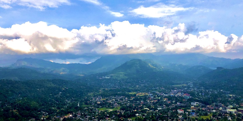 The Kumbara Gudda features picturesque hills offering trekking and stunning views.