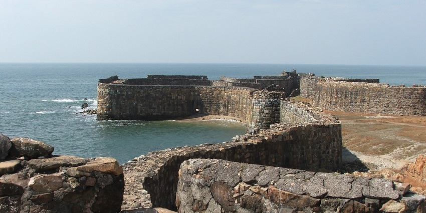 Distant view of the sea fort, wandering through this, is one of the best things to do in Diveagar