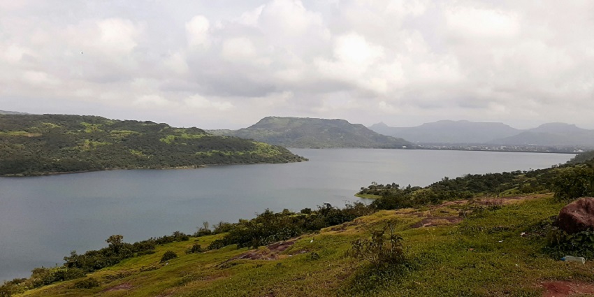 The Lonavala Lake is surrounded by hills and greenery, ideal for a calm day in nature.