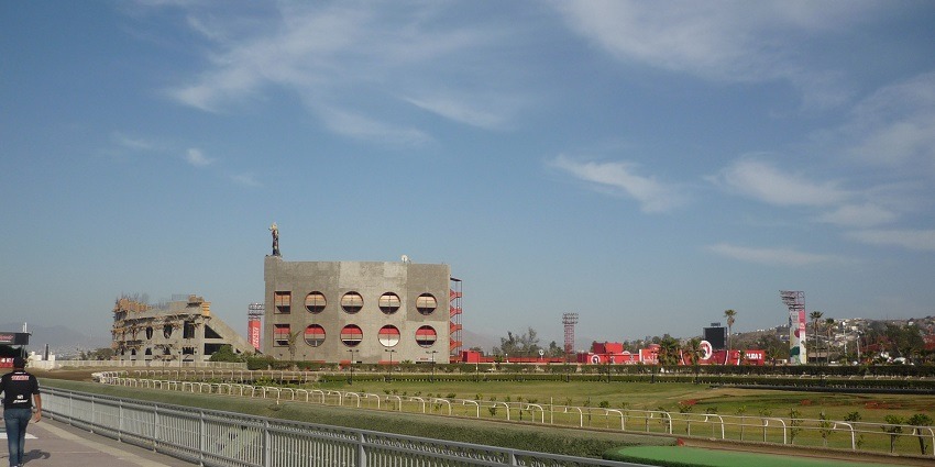 One of the places to visit in Navi Mumbai with friends is Wonders Park in Nerul.