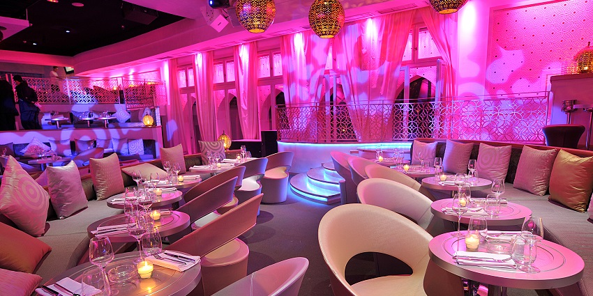 Xpose Lounge with live music and delicious drinks.