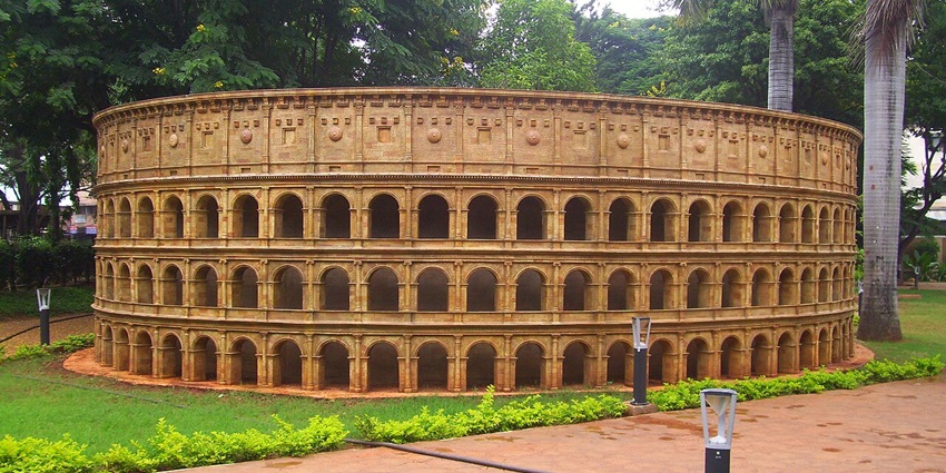 Image of Monuments at Yashwantrao chavhan udyan - places to visit near dagdusheth ganpati temple
