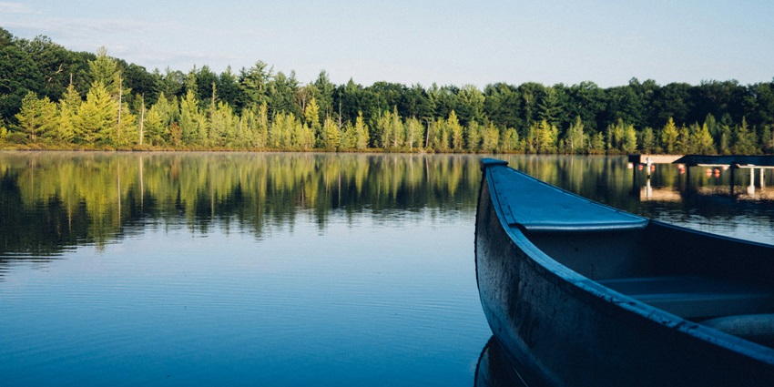 Yercaud Lake is among the places to visit near Bangalore in the summer for anyone.