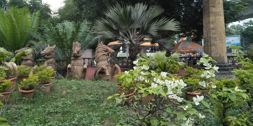 Zero Mile Stone is one of the top historic places to visit in Nagpur for couples.