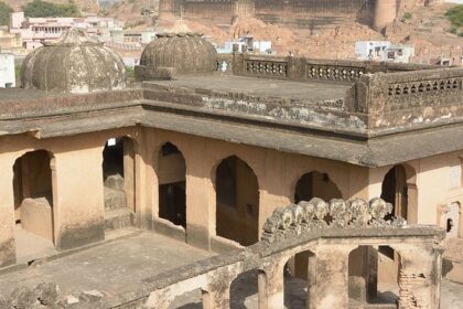 Intricate and elevated entrance to a historic Haveli with Shekhawati architecture.