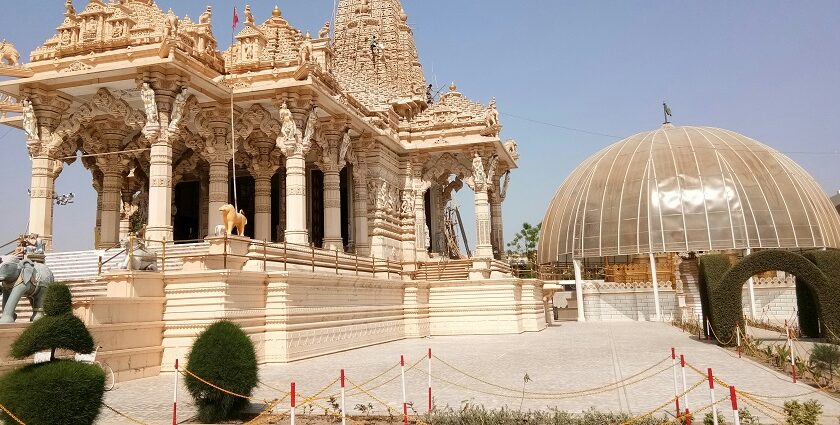 jain temples in maharashtra are the best way to explore the roots and learnings of jainism