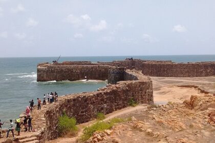 An image of Nivati Fort which offers stunning sea views and rich historical significance.