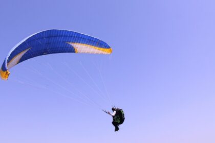 Paragliding in Chennai provides stunning views and thrilling adventure experiences.