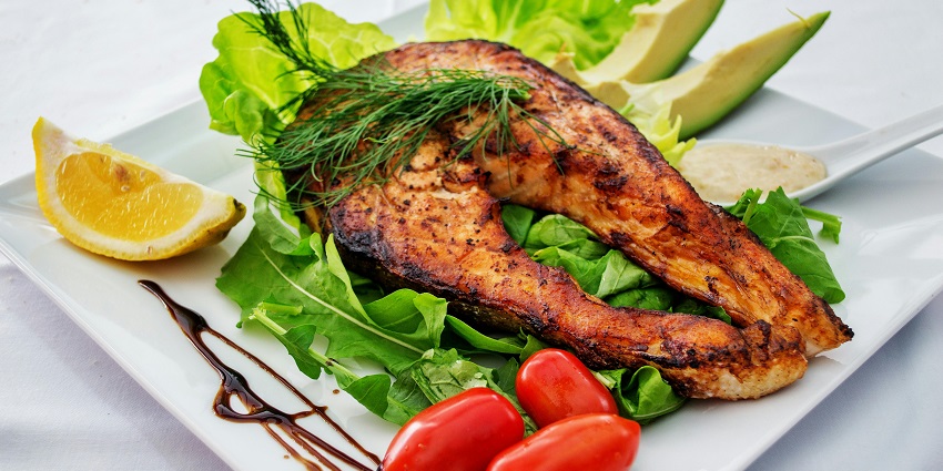 : Image of delectable Seafood cuisine enjoyed at a restaurant in Faridabad